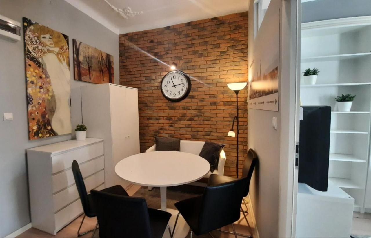 Urban Nest Apartments Szewska 21-5 Krakow Bagian luar foto